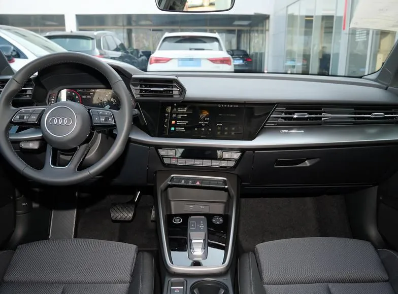 Audi A3 A3 2024 A3L Limousine 35 TFSI Progressive Elegant Edition — عرض الصورة 4