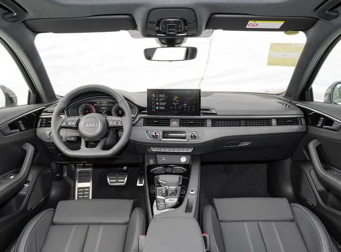Audi A4L A4L 2024 40 TFSI Luxury Dynamic Edition Starry Night Edition — Voir la photo 2