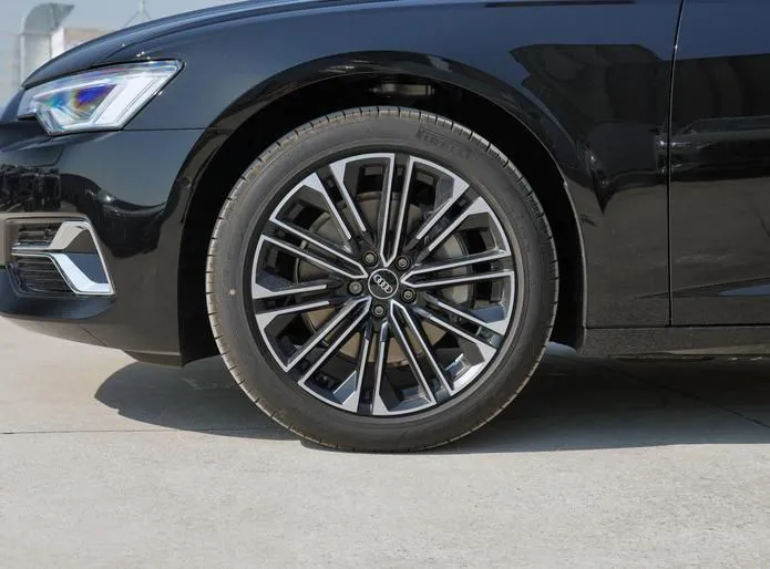 Audi A6L A6L 2024 45 TFSI quattro Premium Elegance — عرض الصورة 6