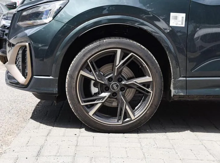 Audi Q2L Q2L 2024 35 TFSI RS Kit Speed Type — View photo 6