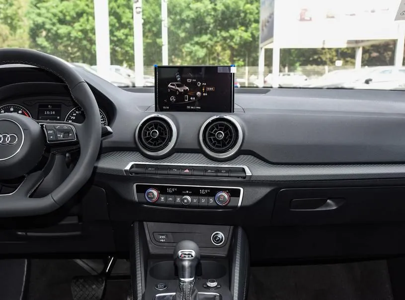 Audi Q2L Q2L 2024 35 TFSI RS Kit Speed Type — View photo 4