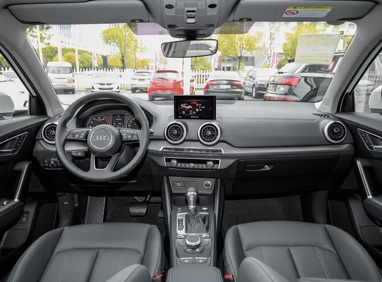 Audi Q2L Q2L 2024 35TFSI Stylish and Elegant — عرض الصورة 2
