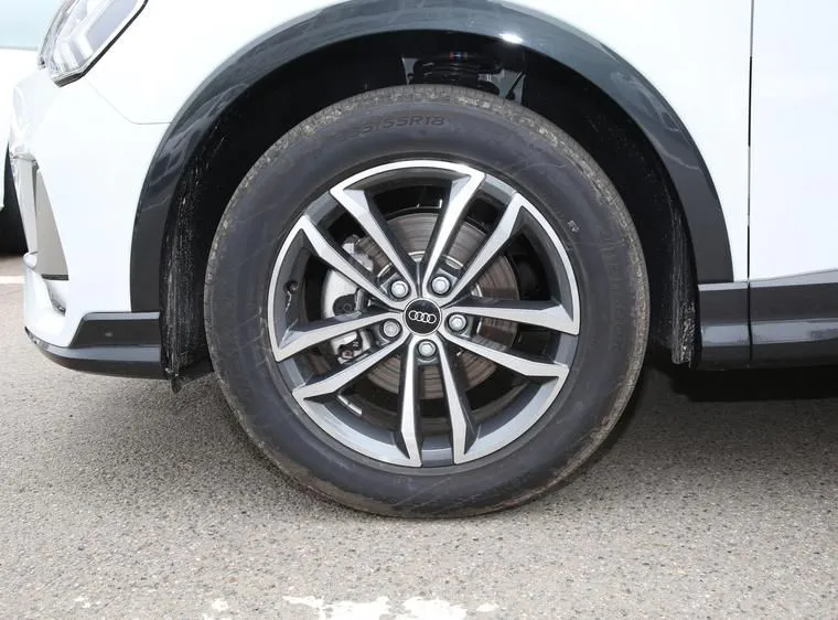 Audi Q3 Q3 2024 35 TFSI Progressive Elegance — عرض الصورة 6