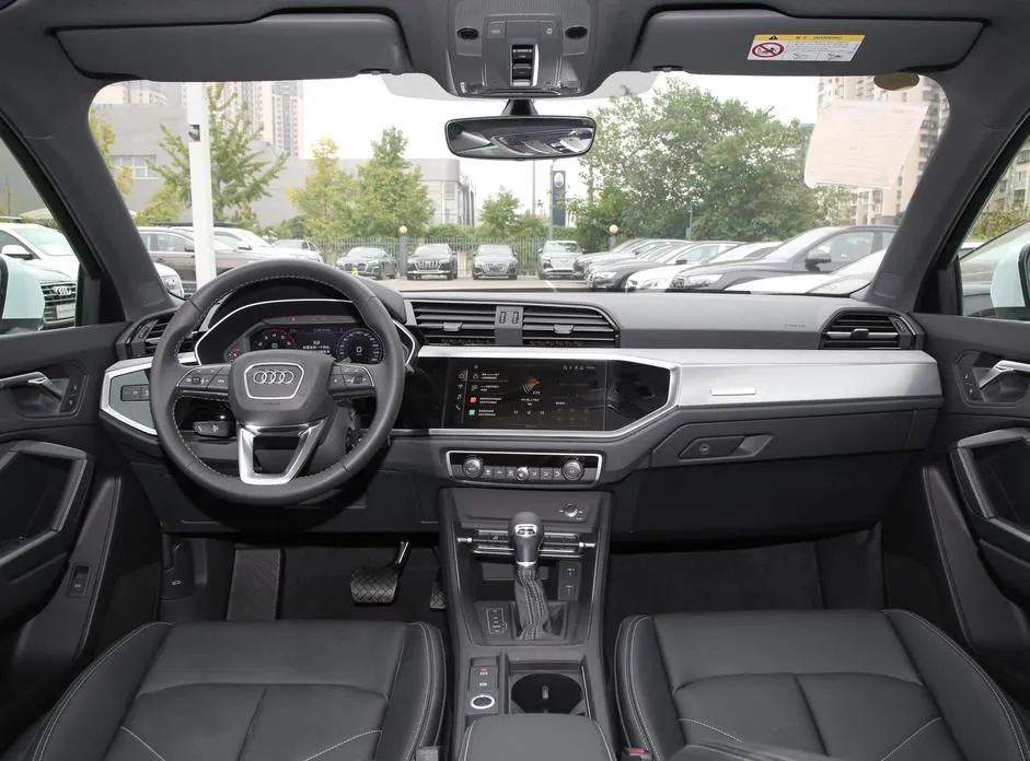 Audi Q3 Q3 2024 35 TFSI Progressive Elegance — عرض الصورة 2