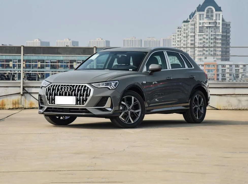 Audi Q3 Q3 2024 35 TFSI Stylish and Elegant — photo 1