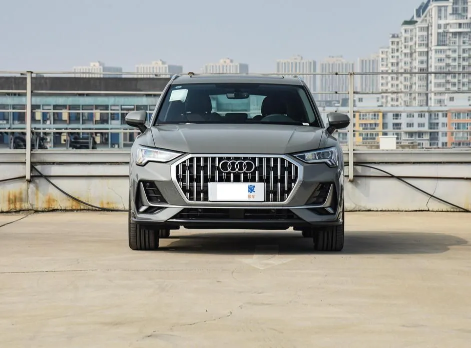 Audi Q3 Q3 2024 35 TFSI Stylish and Elegant — Voir la photo 5