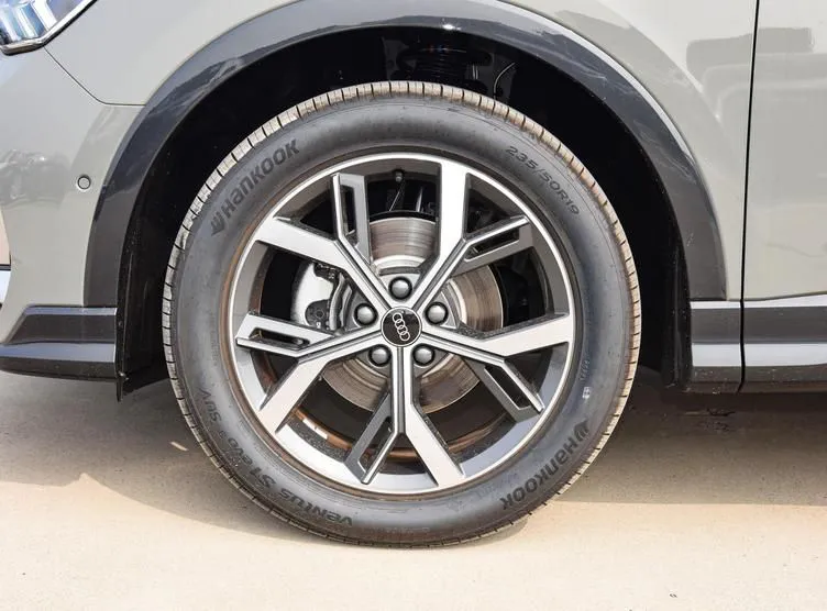 Audi Q3 Q3 2024 35 TFSI Stylish and Elegant — Voir la photo 6