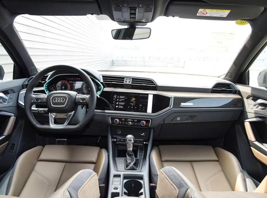 Audi Q3 Q3 2024 40 TFSI Fashion Dynamic Edition Launched — عرض الصورة 2