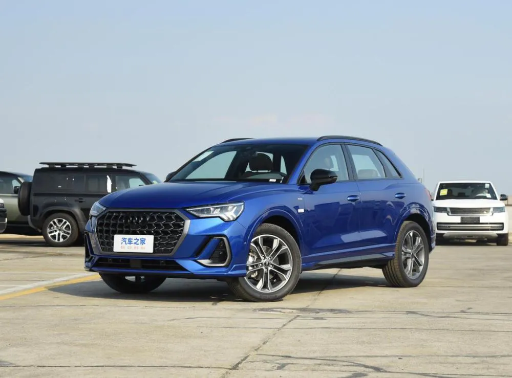 Audi Q3 Q3 2024 45 TFSI quattro Stylish and Dynamic — photo 1