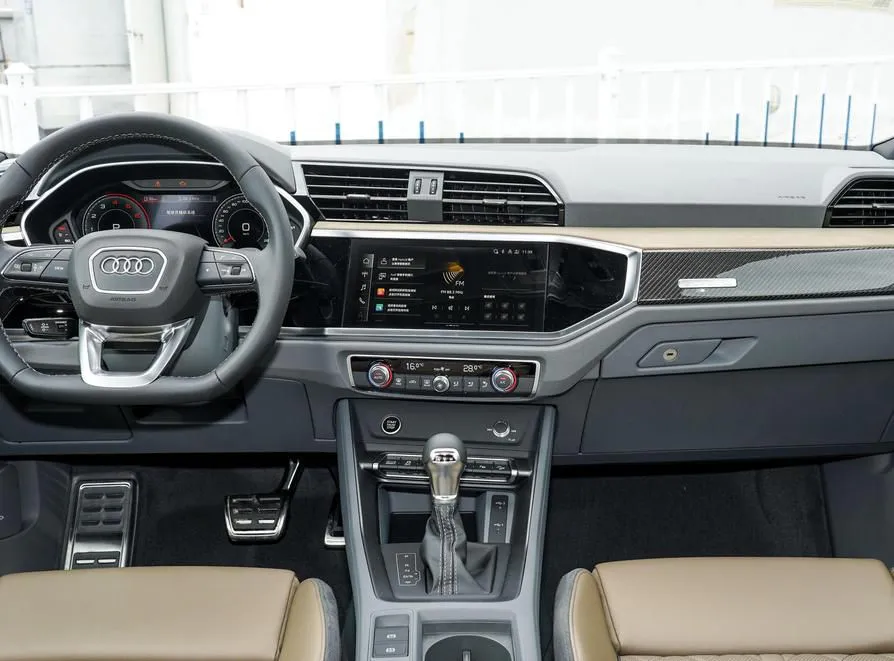Audi Q3 Q3 2024 45 TFSI quattro Fashion Dynamic Edition Launched — Ver foto 4