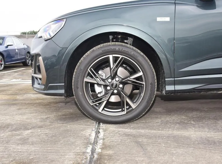 Audi Q3 Sportback Q3 Sportback 2024 40 TFSI RS Kit Speed Type — Voir la photo 6