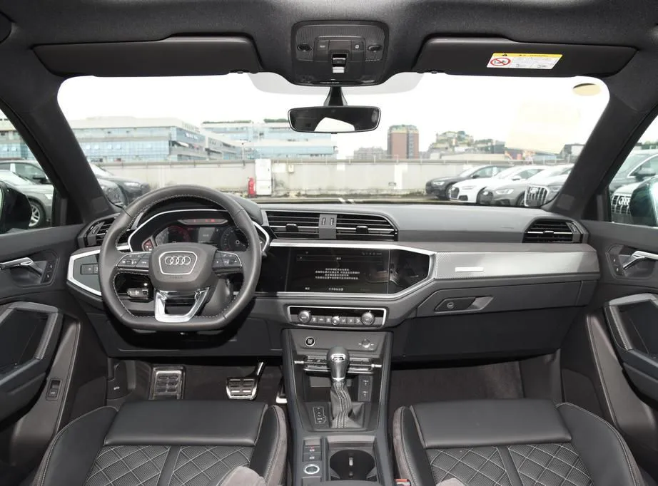Audi Q3 Sportback Q3 Sportback 2024 40 TFSI RS Kit Speed Type — Voir la photo 2