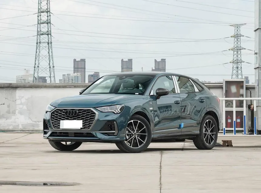 Audi Q3 Sportback Q3 Sportback 2024 45 TFSI quattro Special Edition — photo 1