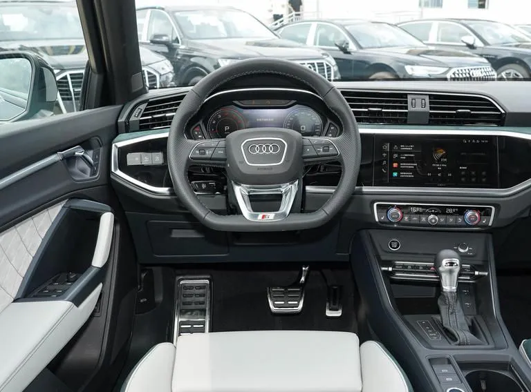 Audi Q3 Sportback Q3 Sportback 2024 45 TFSI quattro Special Edition — Voir la photo 3