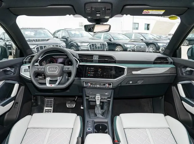 Audi Q3 Sportback Q3 Sportback 2024 45 TFSI quattro Special Edition — Voir la photo 2