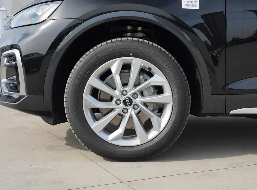 Audi Q5L Q5L 2024 40 TFSI Luxury Elegance — View photo 6