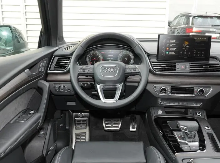 Audi Q5L Q5L 2024 45 TFSI Selected Dynamic Edition — عرض الصورة 3