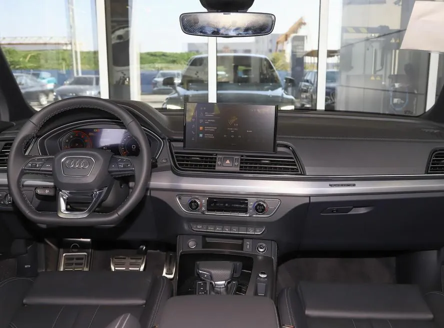 Audi Q5L Sportback Q5L Sportback 2024 40 TFSI Fashion Edition — Ver foto 4
