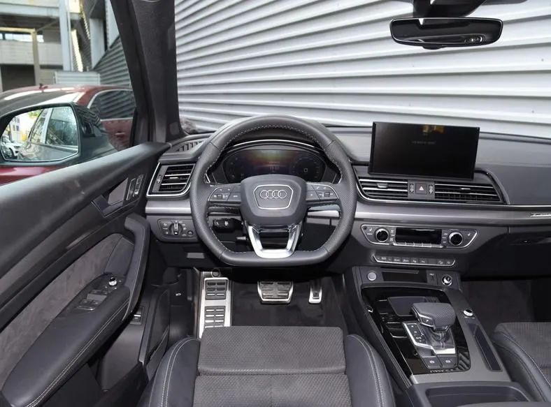 Audi Q5L Sportback Q5L Sportback 2024 45 TFSI Luxury Edition — View photo 3