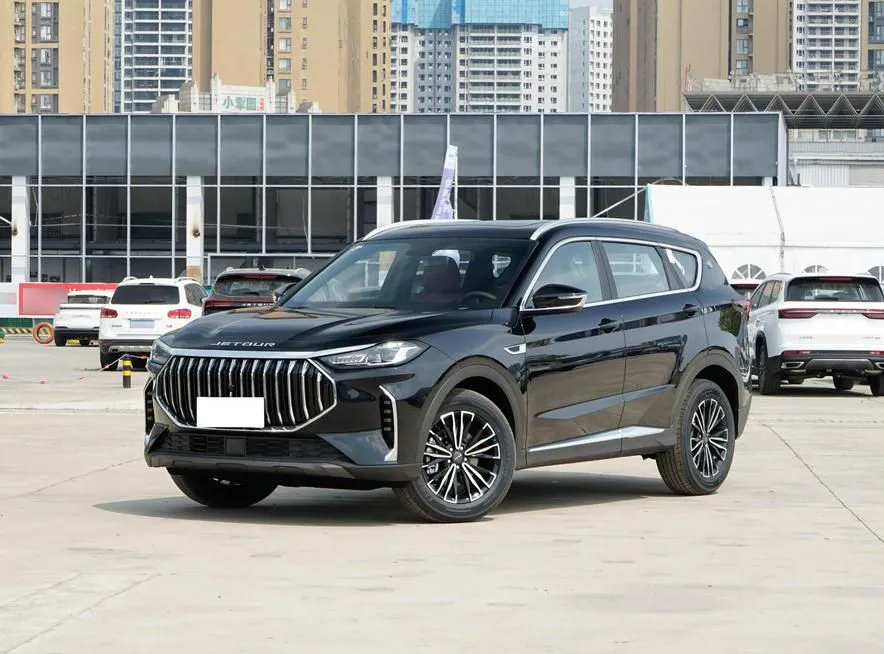 Chery Jetour X70 Jetour X70 PLUS 2024 Champion Edition 1.5T DCT Champion PRO 5 Seaters — photo 1