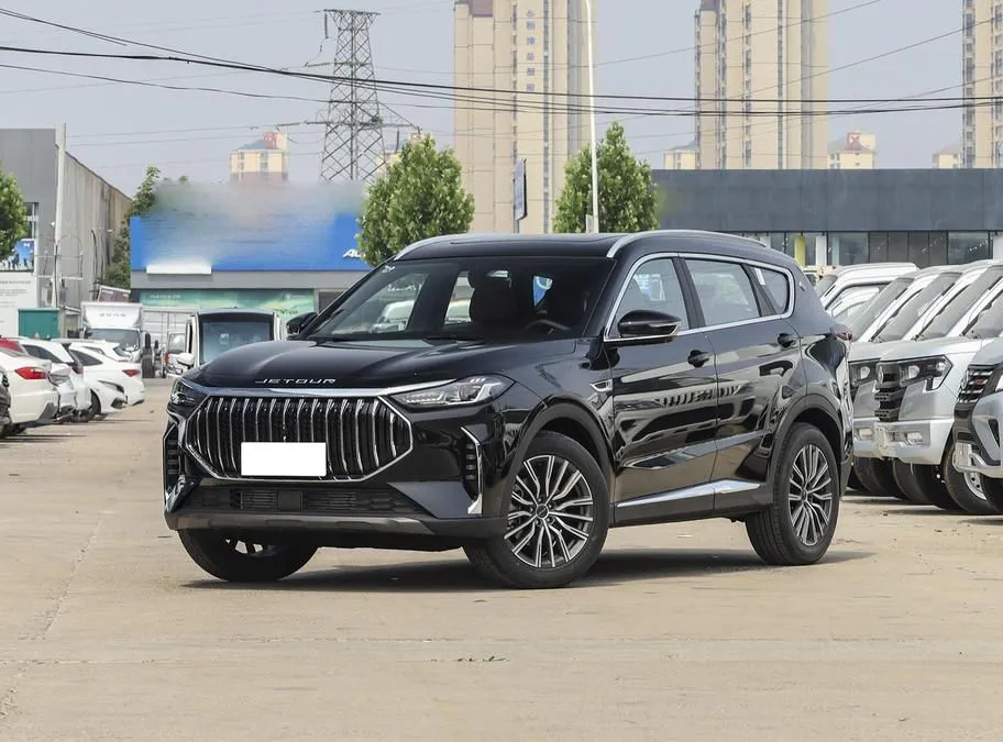 Chery Chery Jetour X70 — أبيض / بني / فضي