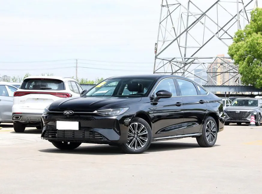 Chery Fulwin A8 Fulwin A8 2024 127 Yuanhang Edition Standard Model — photo 1