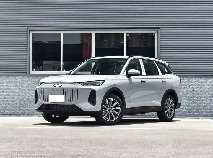 Chery Chery Fulwin T9 — أبيض / رمادي / أخضر