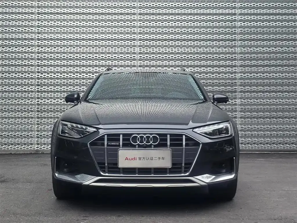 Audi A4 (imported) A4 (imported) 2022 allroad quattro Snow Sports Edition — Voir la photo 2