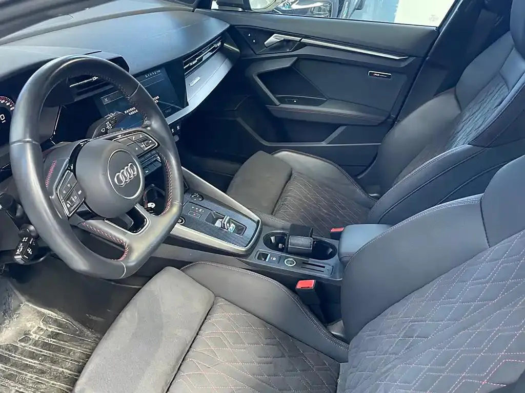 Audi A3 A3 2022 Sportback 35 TFSI RS Package Speed Type — عرض الصورة 6