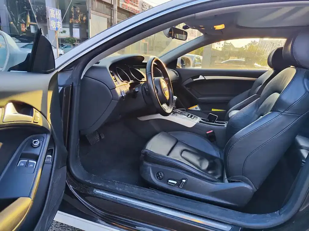 Audi A5 (imported) A5 (imported) 2013 Coupe 40 TFSI — View photo 4