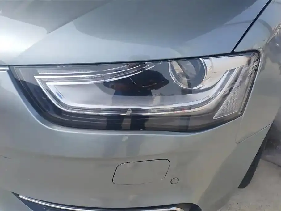 Audi A4L A4L 2015 35 TFSI Millionth Anniversary Comfort Edition — Ver foto 5