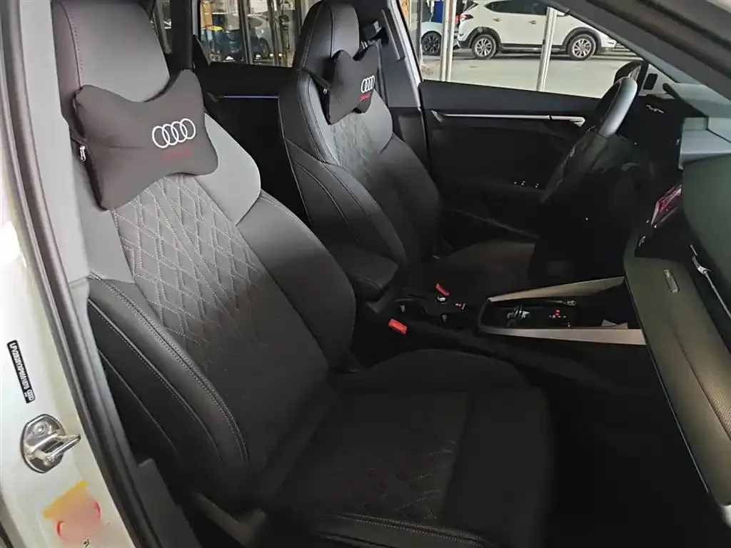 Audi A3 A3 2024 Sportback 35 TFSI Luxury Sports Edition — Смотреть фото 4