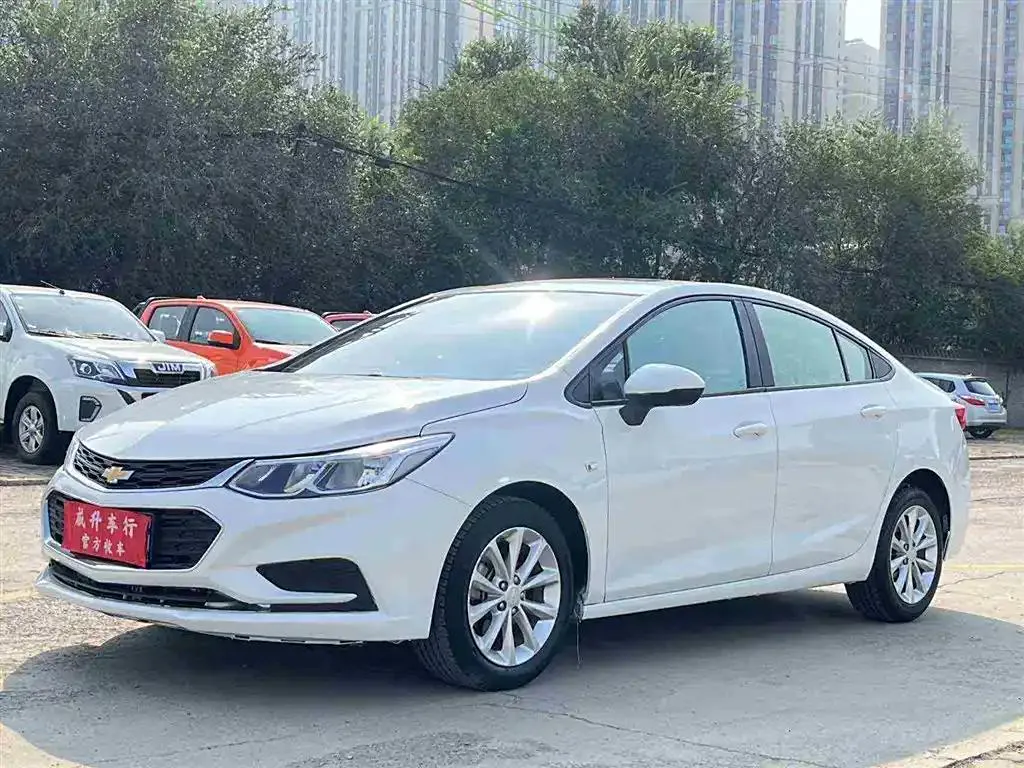Chevrolet Cruze Cruze 2018 facelift 320 automatic Xuanfeng city version — photo 1