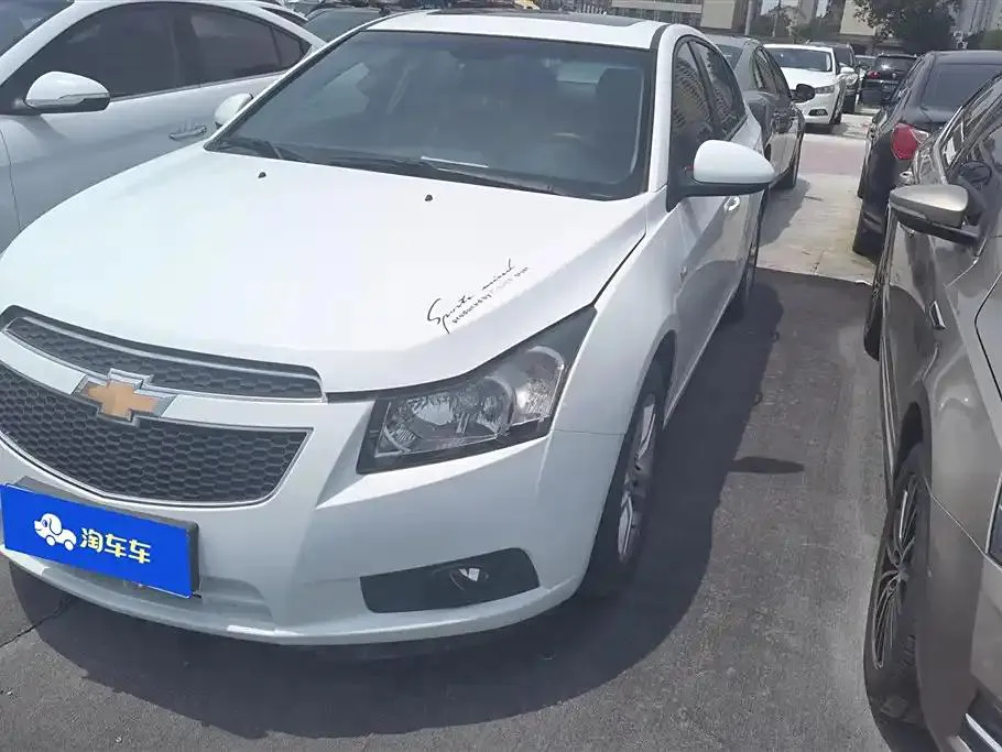 Chevrolet Cruze Cruze 2015 Hatchback 1.6L Manual Comfort Edition — photo 1