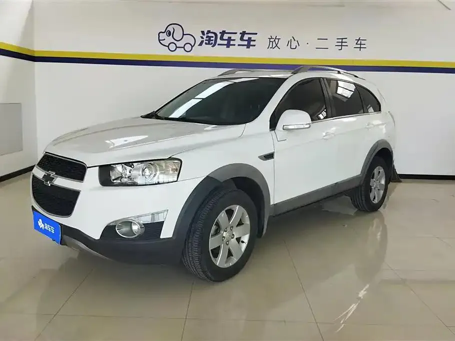 Chevrolet Captiva Captiva 2014 2.4L 2WD City Edition 5 Seaters — photo 1