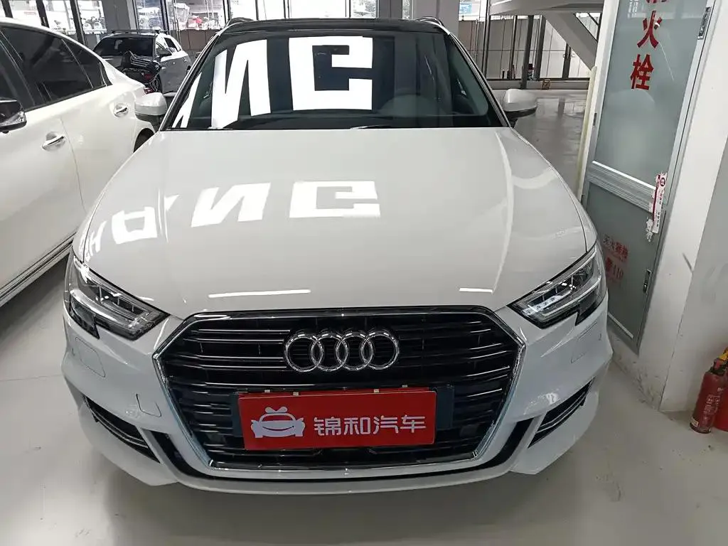 Audi A3 A3 2017 Sportback 40 TFSI Sports Edition — photo 1