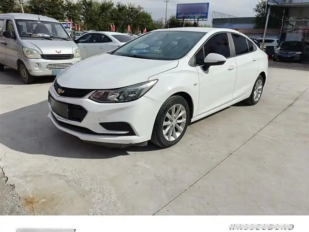 Chevrolet Cruze Cruze 2017 1.5L Manual Pioneer Edition — photo 1