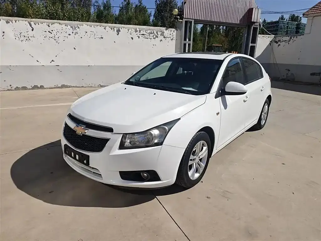 Chevrolet Cruze Cruze 2013 Hatchback 1.6L Manual Luxury — photo 1