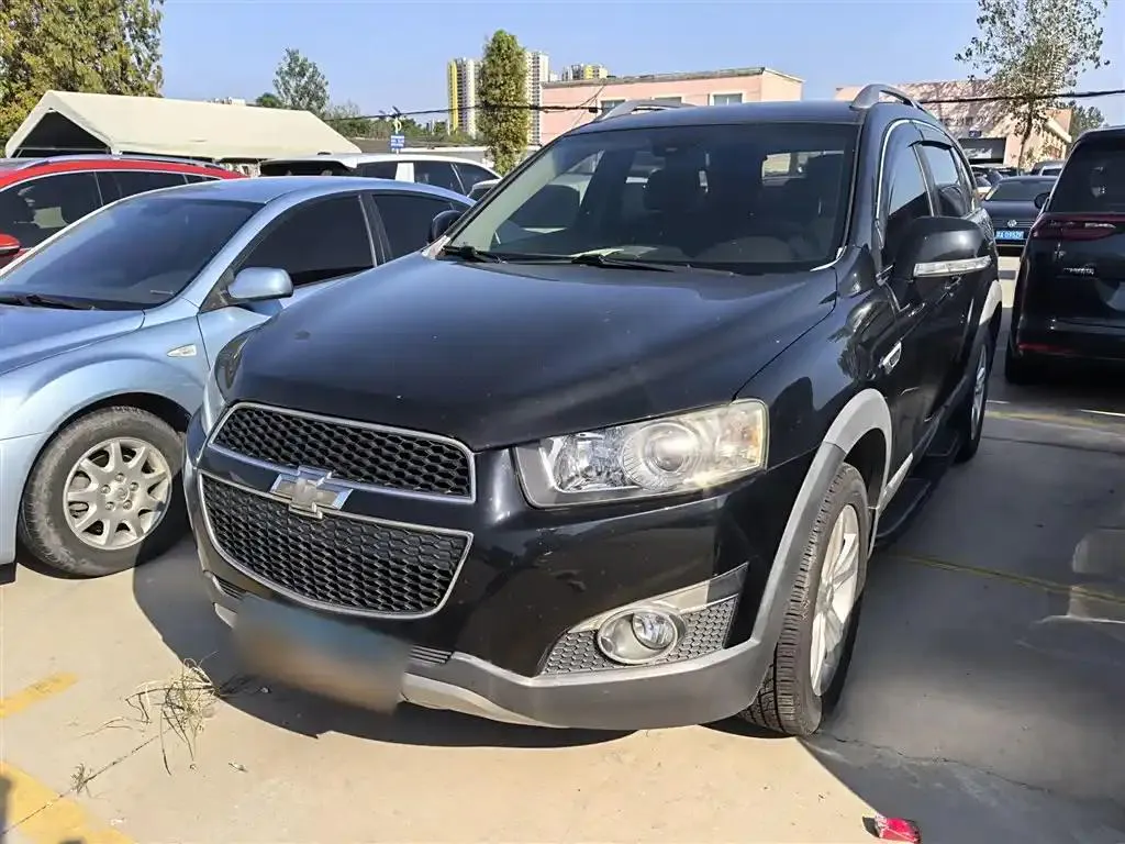 Chevrolet Captiva Captiva 2012 2.4L 4WD Flagship Edition 7 Seaters — photo 1