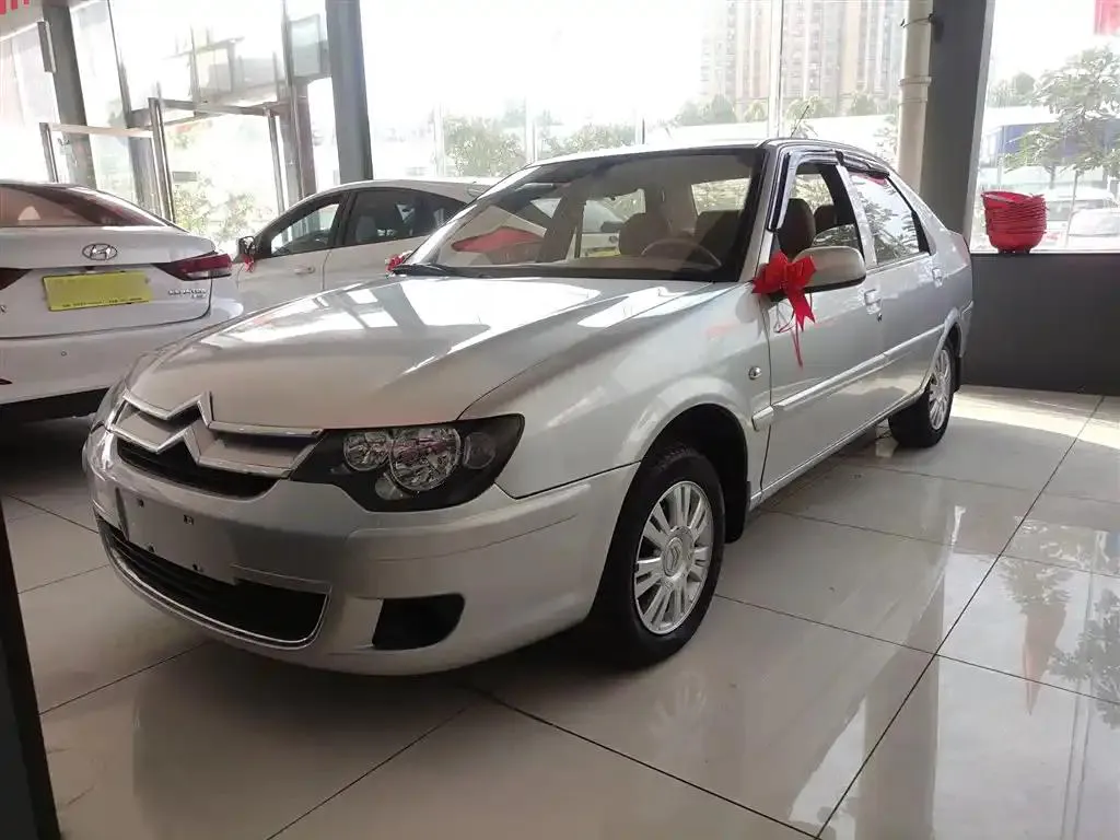 Citroen Elysee Elysee 2012 Sedan 1.6L Manual Technology Edition — photo 1