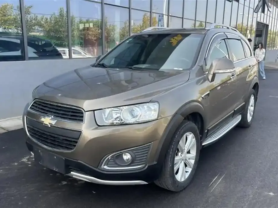Chevrolet Captiva Captiva 2015 2.4L 4WD Flagship Edition 7 Seaters — photo 1