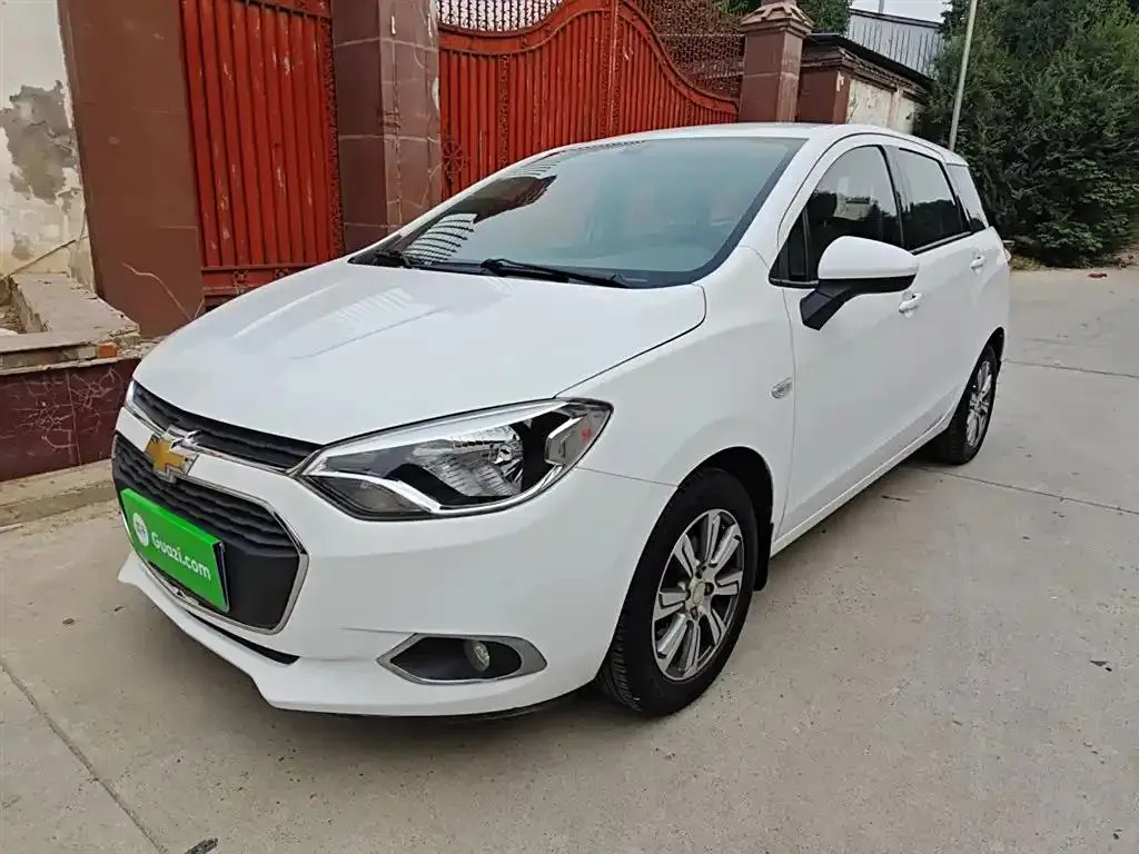 Chevrolet Chevrolet Lova RV — White