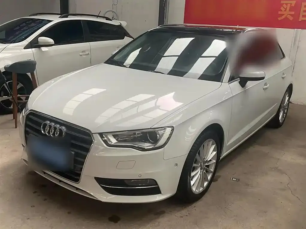 Audi A3 A3 2016 Sportback 40 TFSI Luxury — Voir la photo 2