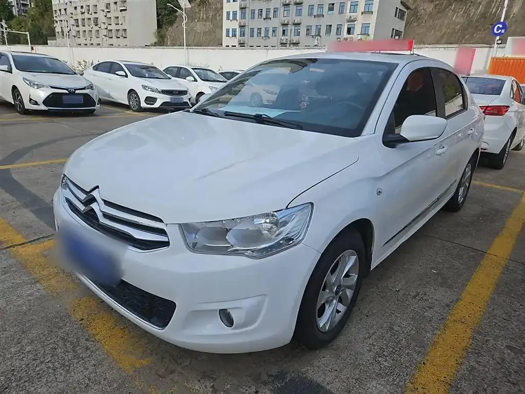 Citroen Elysee Elysee 2015 Premium Edition 1.6L Manual Comfort Edition — photo 1