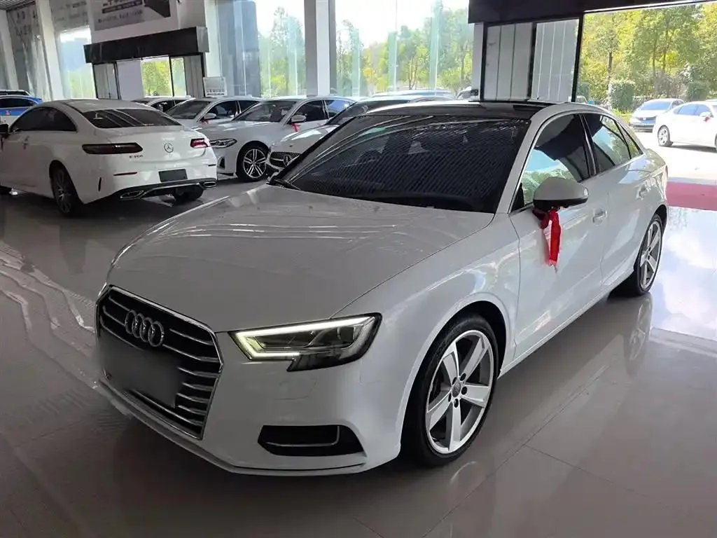 Audi A3 A3 2019 Limousine 40 TFSI Fashion Edition National V — View photo 2