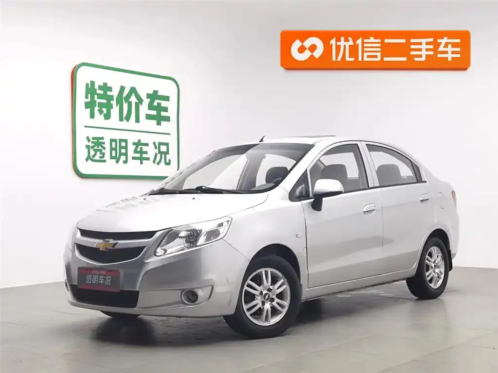 Chevrolet Chevrolet Sail — Silver Gray