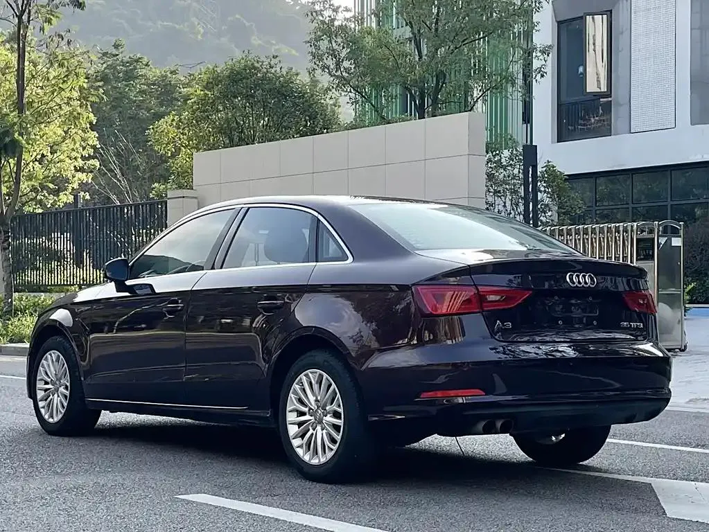 Audi A3 A3 2015 Limousine 35 TFSI Millionth Anniversary Edition — View photo 5