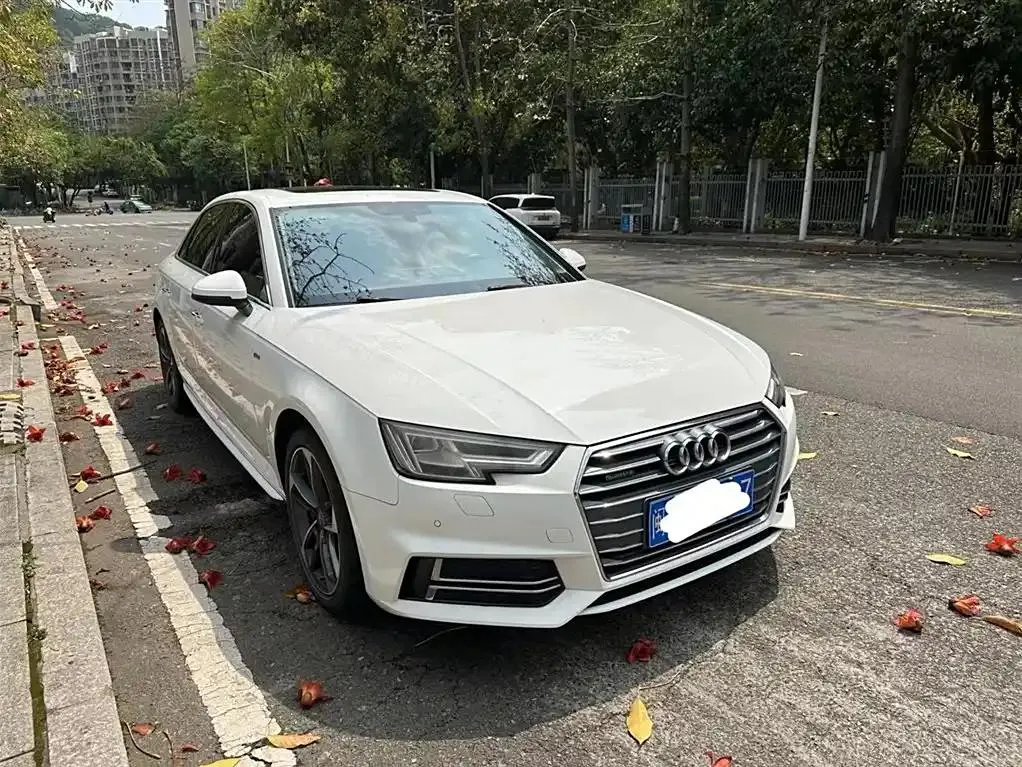 Audi A4L A4L 2018 30th Anniversary Model 45 TFSI quattro Sports — Ver foto 3