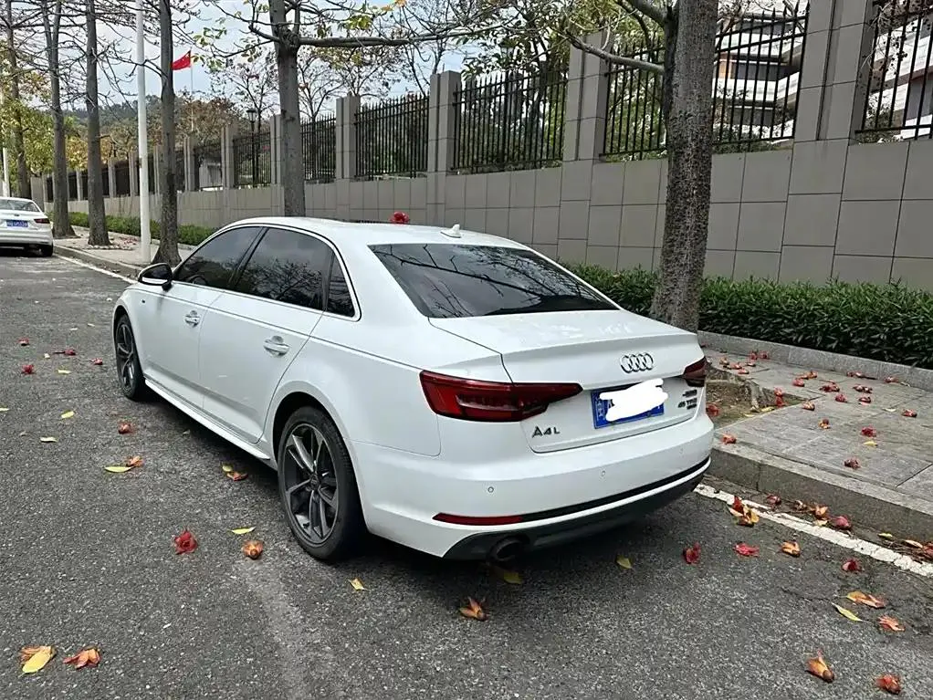 Audi A4L A4L 2018 30th Anniversary Model 45 TFSI quattro Sports — Ver foto 6