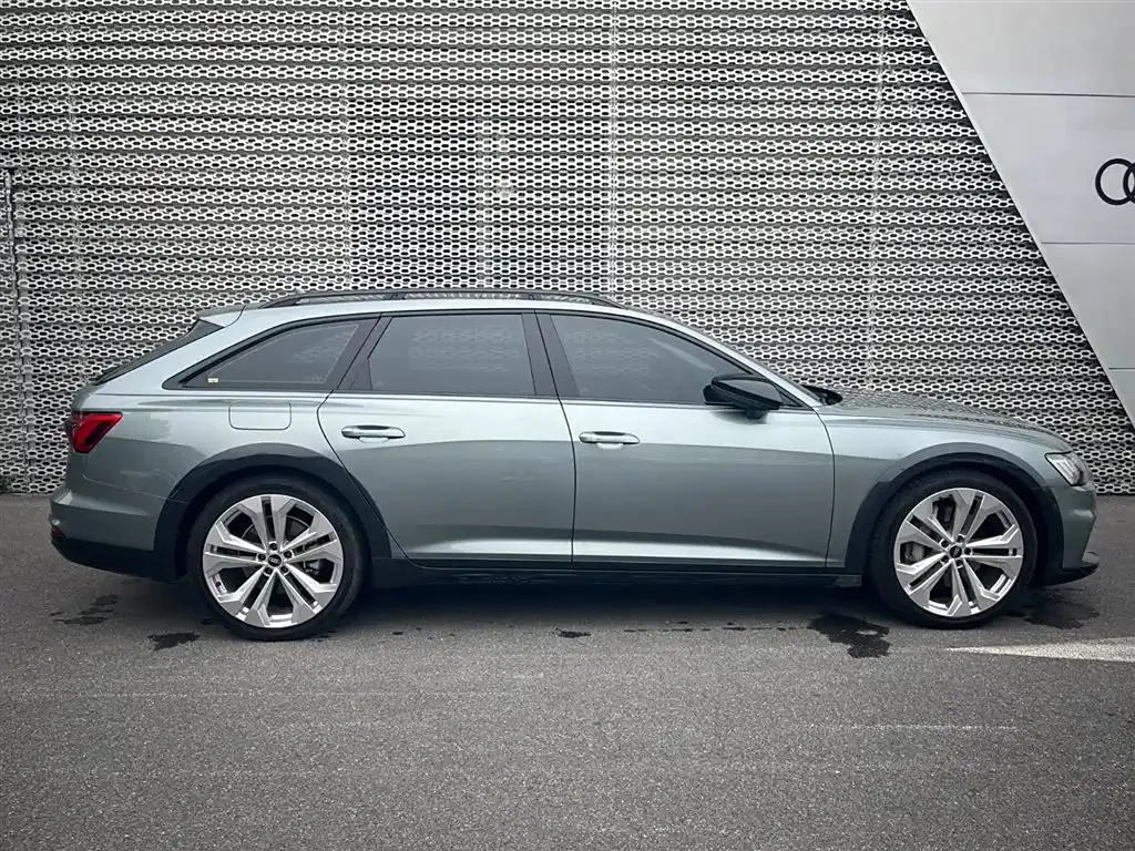Audi A6 A6 2021 allroad quattro Explorer 55 TFSI Quest Edition — عرض الصورة 2